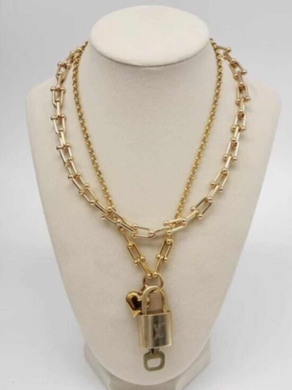 Stainless Steel Gold-Plated Necklace with Authentic Louis Vuitton Padlock - Picture 3 of 11